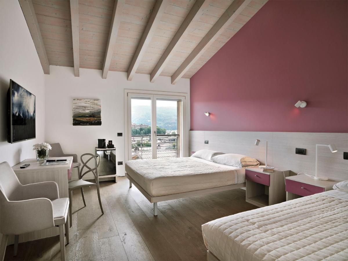 Residence Caffe Maya Maslianico Екстер'єр фото