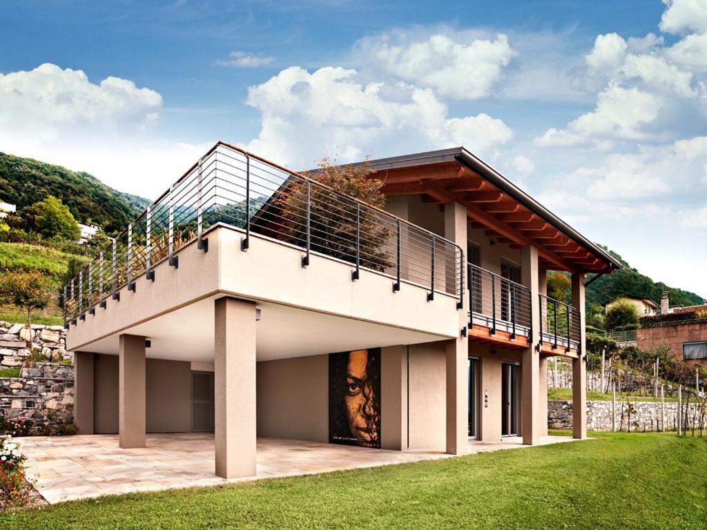 Residence Caffe Maya Maslianico Екстер'єр фото