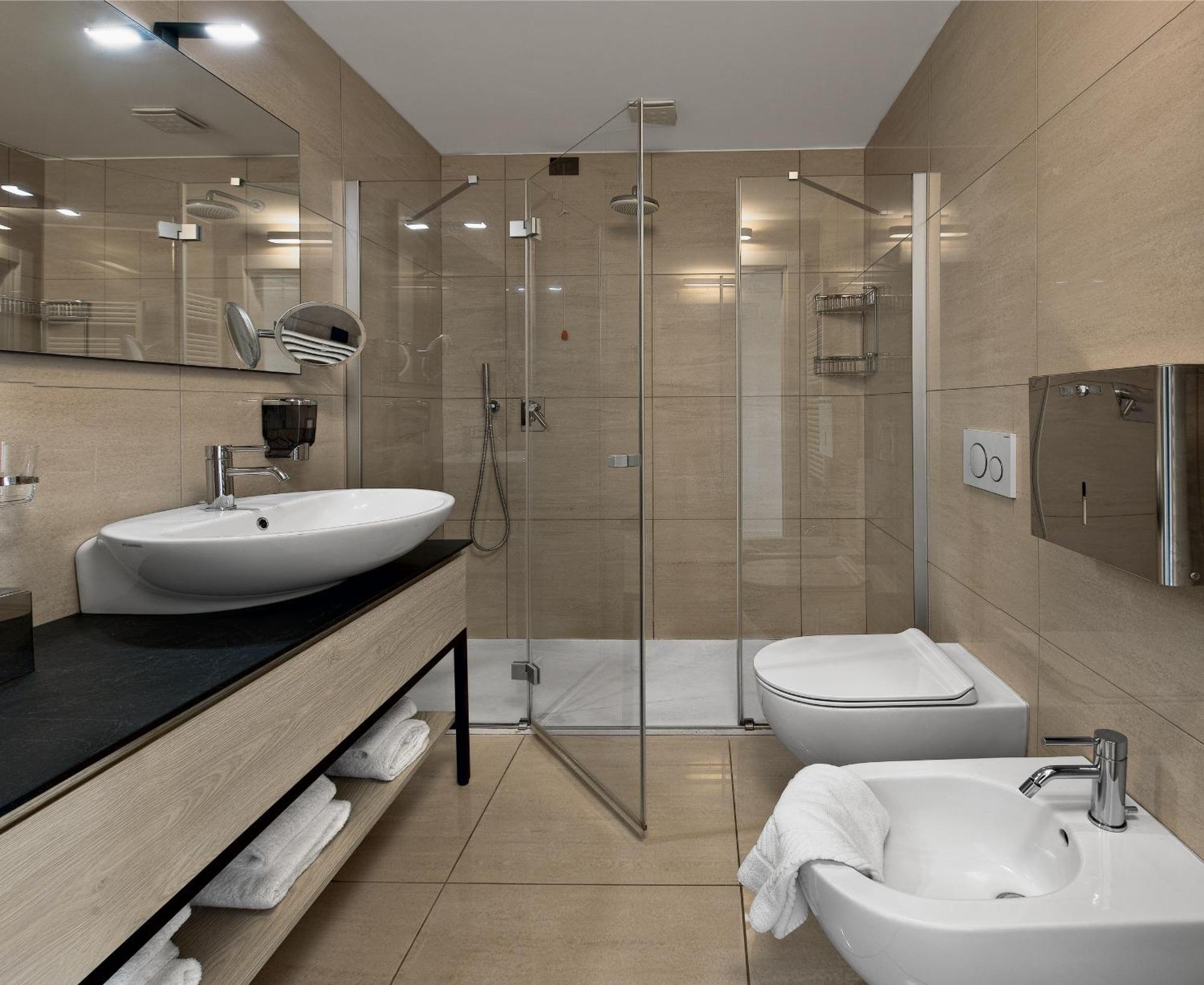 Residence Caffe Maya Maslianico Екстер'єр фото
